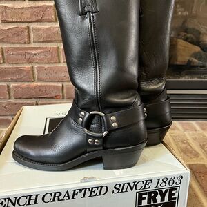 EUC women’s size 9 black FRYE size 9M tall Harness leather boots